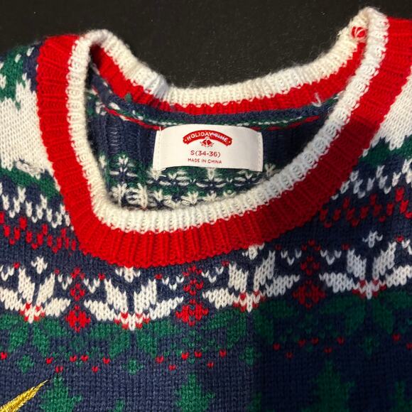 Holiday Time Ugly Christmas Sweater Men's Small S  Wolves in Christmas hats - Picture 5 of 6